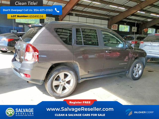 Used 2015 Jeep Compass Latitude AWD/4WD image 4