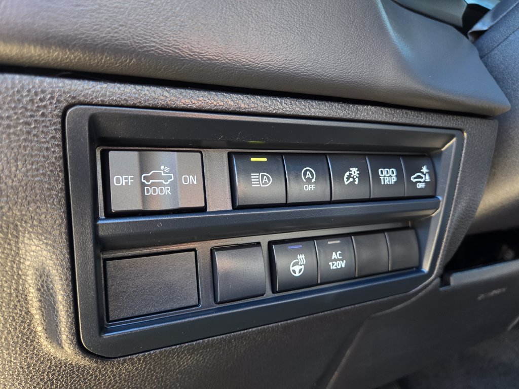 Used 2026 Toyota Tundra Platinum AWD/4WD image 18