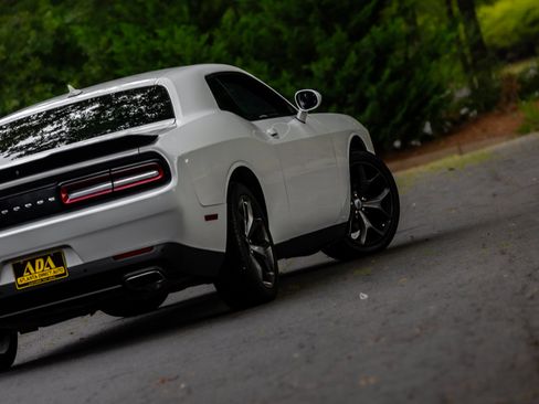 Used 2018 Dodge Challenger SXT Plus RWD image 26