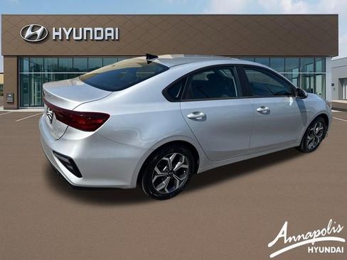 Used 2020 Kia Forte LXS FWD image 5