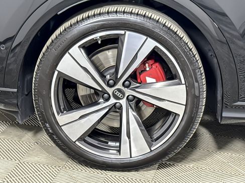 Used 2025 Audi SQ5 Premium Plus w/ Premium Plus Package image 25