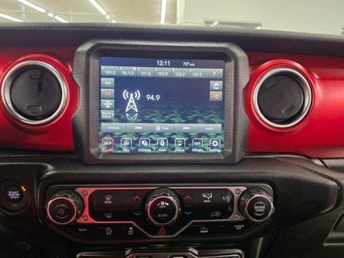 Used 2022 Jeep Gladiator Rubicon AWD/4WD image 16