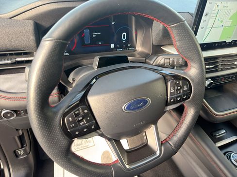 Used 2025 Ford Explorer ST-Line image 10