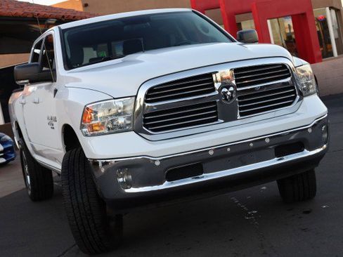 Used 2019 RAM 1500 Big Horn image 2
