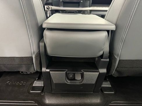 New 2026 Ford F250 XL w/ XL Chrome Package image 15