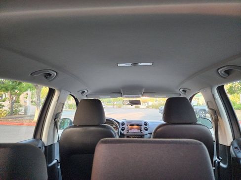 Used 2015 Volkswagen Tiguan S FWD image 39