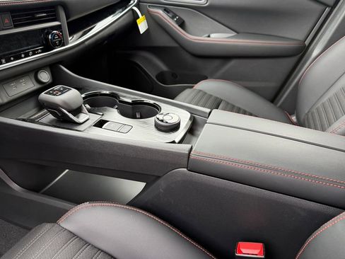 New 2026 Nissan Rogue SV image 19