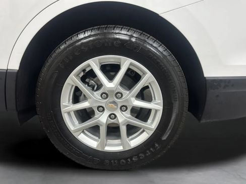 Used 2023 Chevrolet Equinox LS AWD/4WD image 32