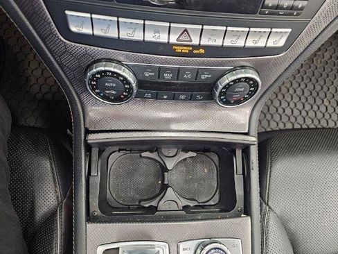 Used 2013 Mercedes-Benz SL 550 image 26