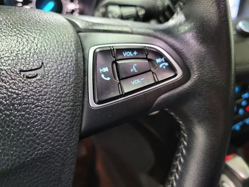 Used 2019 Ford Escape SE image 29