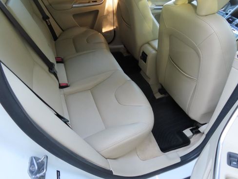 Used 2015 Volvo XC60 T6 AWD/4WD image 16