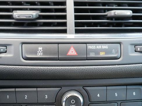 Used 2015 Buick Encore FWD image 31