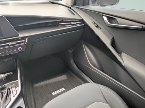New 2026 Kia Niro LX FWD image 14