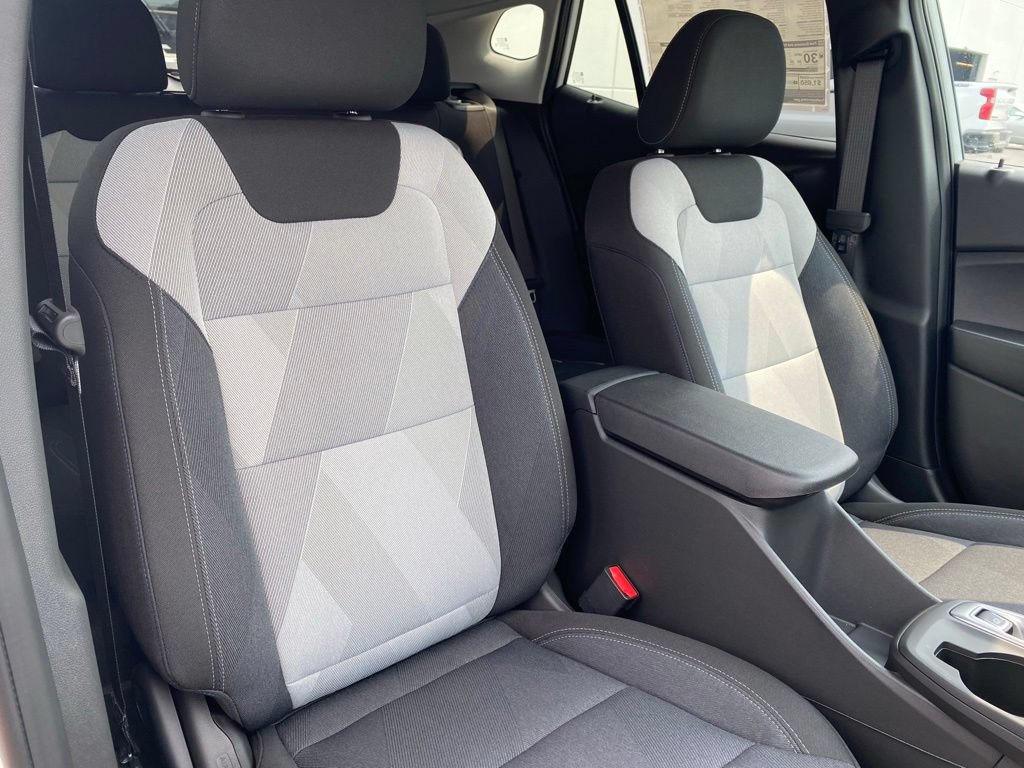 New 2026 Chevrolet Trax LS w/ LS Convenience Package FWD image 18