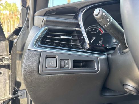 Certified 2025 Cadillac XT6 Premium Luxury image 31