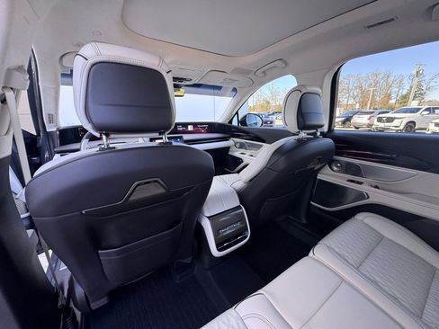 Used 2024 Lincoln Nautilus Black Label w/ Jet Appearance Package (87T) image 16