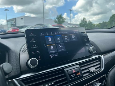 Used 2021 Honda Accord Sport image 24