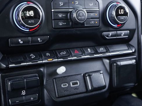 Used 2020 Chevrolet Silverado 1500 RST w/ All-Star Edition image 33