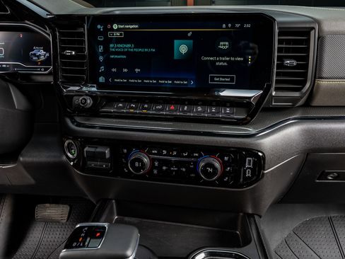 Used 2025 Chevrolet Silverado 1500 ZR2 w/ Technology Package image 23