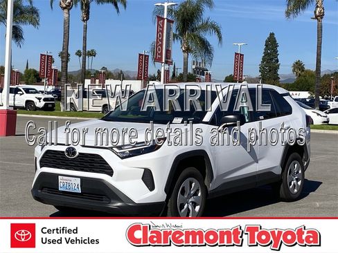 Certified 2025 Toyota RAV4 LE image 1