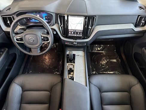 Certified 2025 Volvo XC60 B5 Plus AWD/4WD image 12