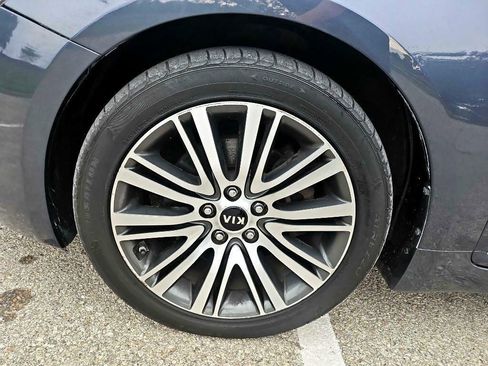 Used 2014 Kia Cadenza Premium image 30