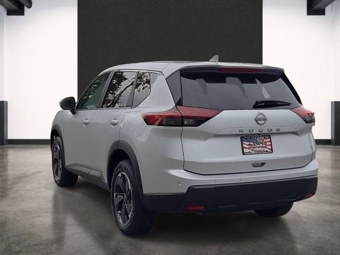 Used 2025 Nissan Rogue SV FWD image 3