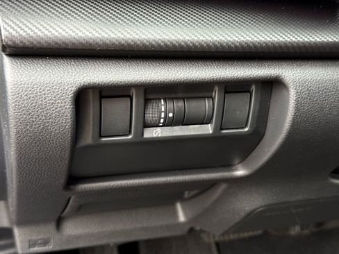 Certified 2024 Subaru Crosstrek 2.0i Premium image 17