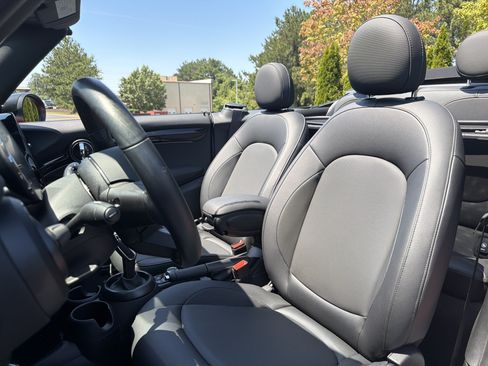 Used 2024 MINI Cooper Convertible FWD image 7