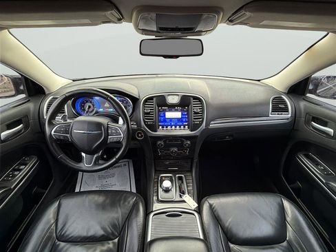 Used 2016 Chrysler 300 Limited image 17
