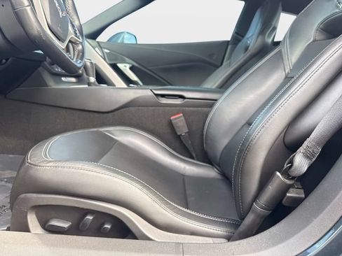 Used 2019 Chevrolet Corvette Stingray Coupe RWD image 13