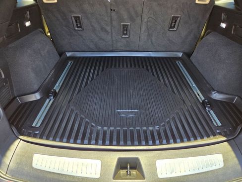 Used 2019 Cadillac XT5 Luxury FWD image 18