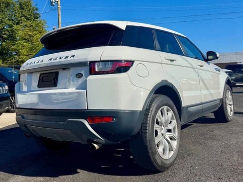 Used 2016 Land Rover Range Rover Evoque SE image 2