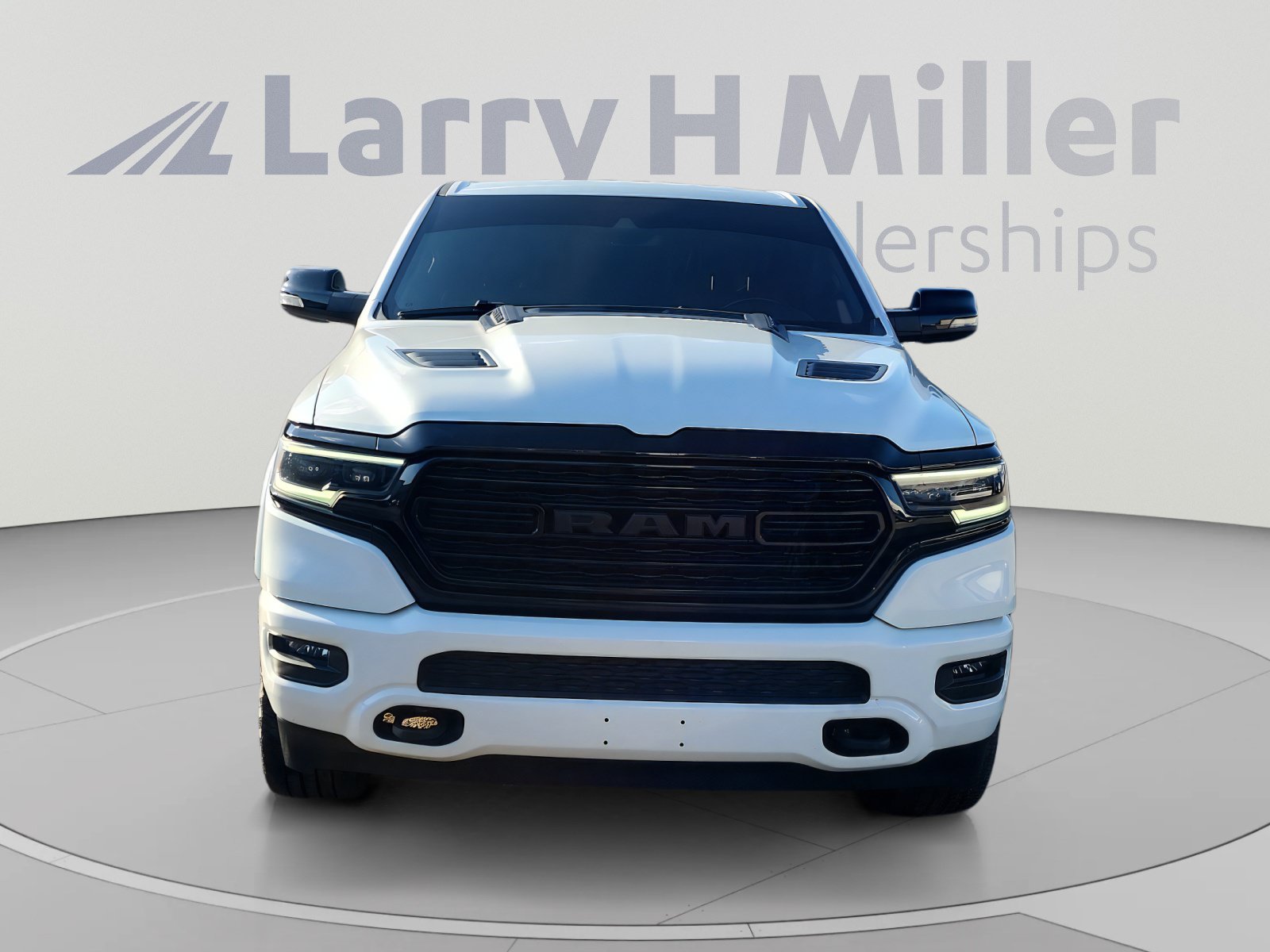 Used 2023 RAM 1500 Limited w/ Night Edition AWD/4WD image 8