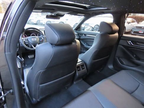 Used 2019 Honda Accord Sport image 15