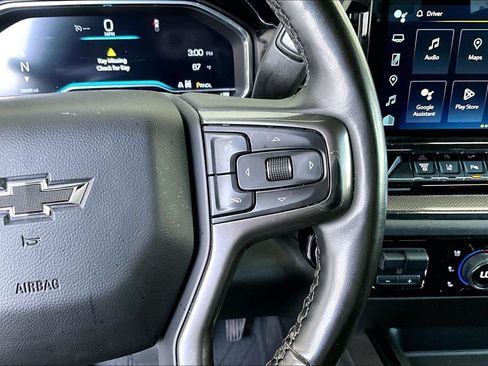 Used 2024 Chevrolet Silverado 2500 ZR2 w/ Technology Package AWD/4WD image 8