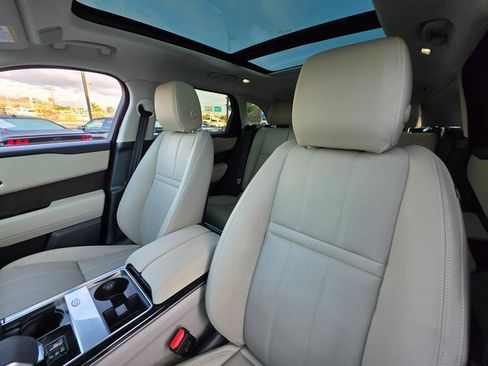 Used 2022 Land Rover Range Rover Velar S image 16