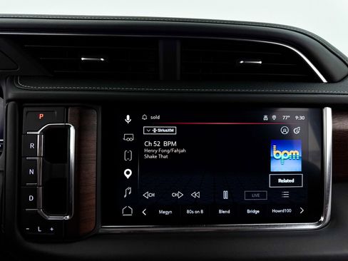 Used 2024 GMC Yukon Denali Ultimate AWD/4WD image 28