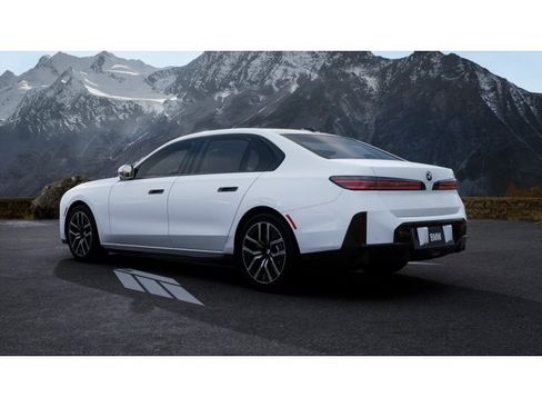 New 2027 BMW i7 xDrive60 AWD/4WD image 2