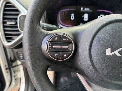 Used 2023 Kia Soul LX w/ LX Technology Package image 20