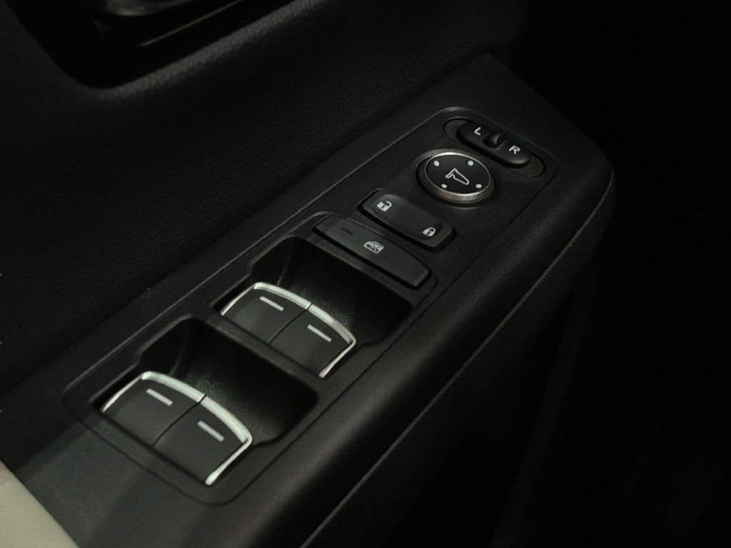 Used 2026 Honda CR-V EX-L image 15