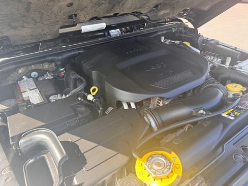 Used 2018 Jeep Wrangler Unlimited Sahara AWD/4WD image 33