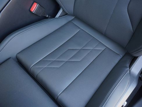 Used 2025 BMW X3 xDrive30i w/ Convenience Package image 11