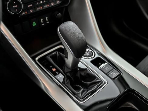 New 2025 Mitsubishi Eclipse Cross SE image 24