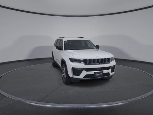 New 2026 Jeep Grand Cherokee L Limited AWD/4WD image 4