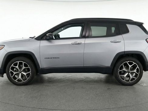 Used 2025 Jeep Compass Limited AWD/4WD image 5