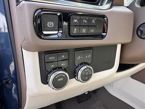 New 2026 GMC Yukon Denali w/ Sun & Power Step Package image 29