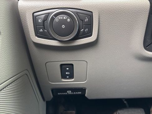 Used 2017 Ford F250 XLT w/ XLT Value Package image 16