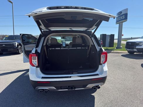 Used 2021 Ford Explorer Platinum w/ Equipment Group 601A image 22