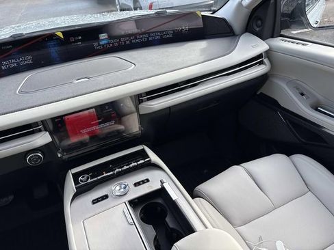 New 2025 Lincoln Navigator L Reserve AWD/4WD image 15